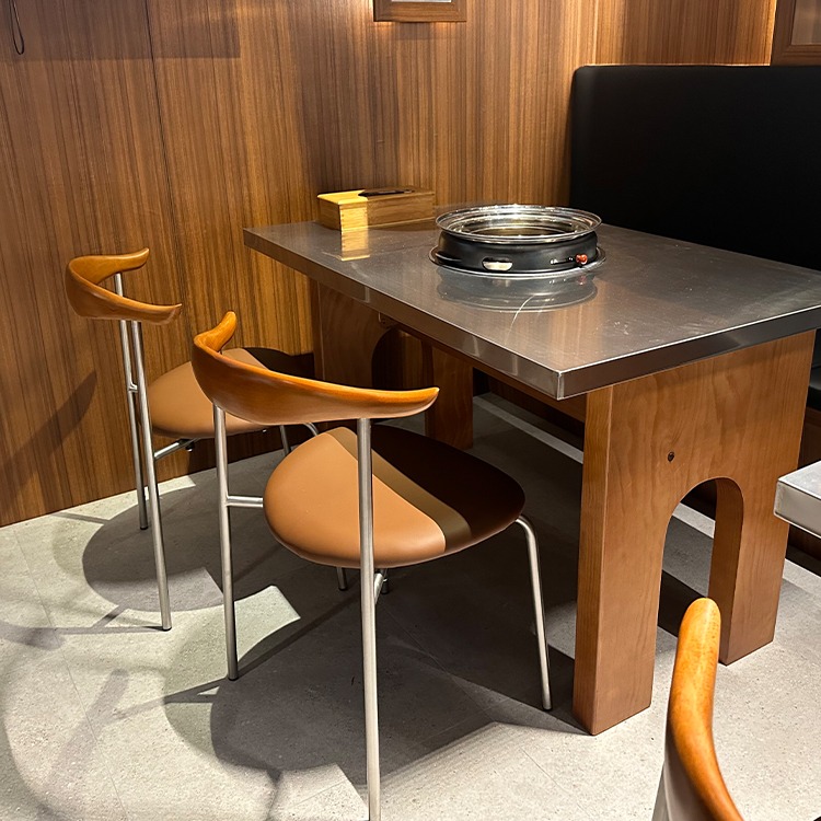 DIN-167 [마장동 충청도집] 스텐테이블 맞춤제작 통원목테이블 식당 의자 소고깃집 납품현장